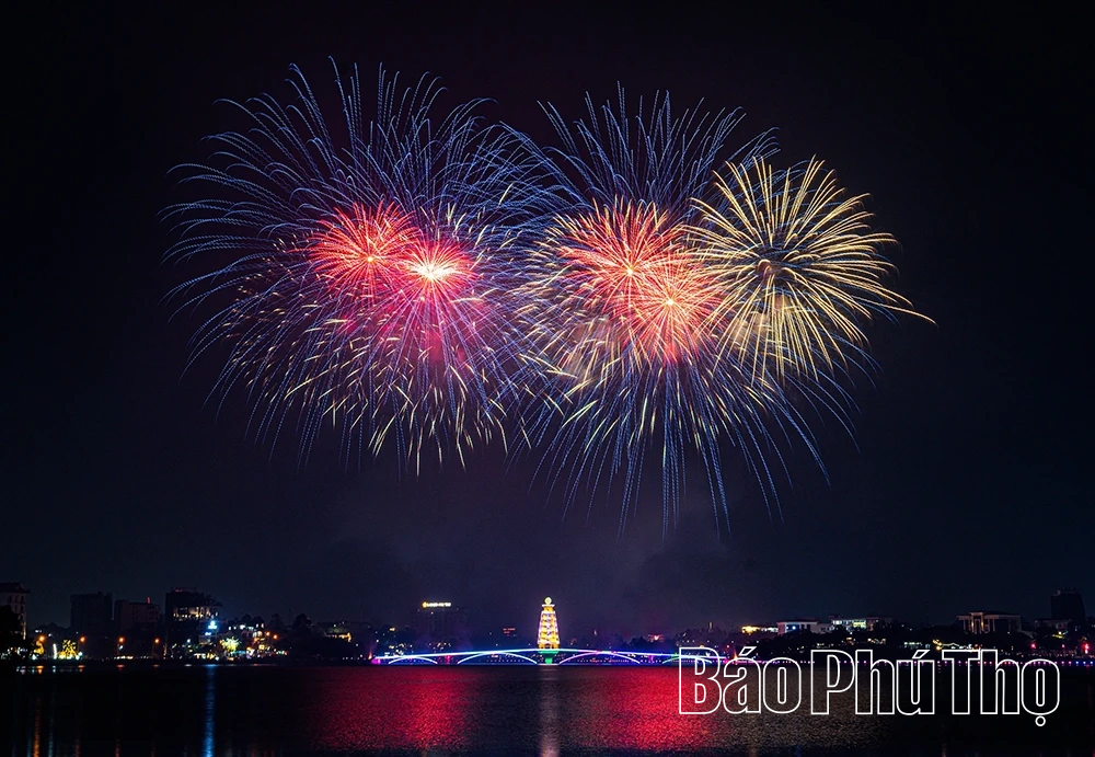 Rực rỡ “hoa trời” dịp Giỗ Tổ