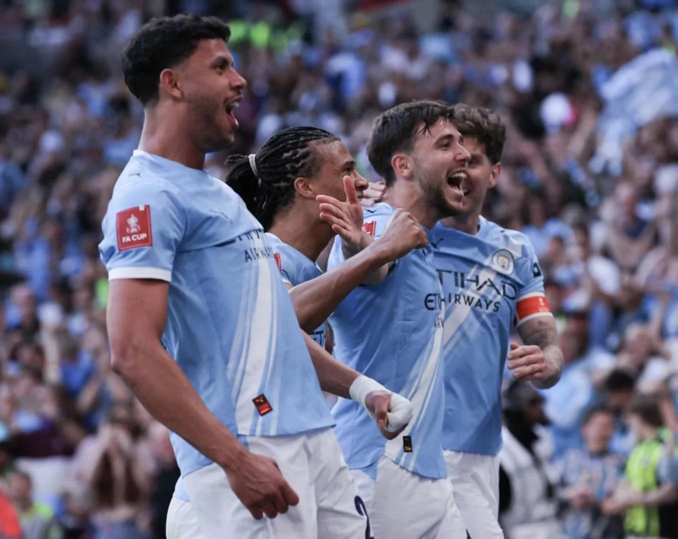 Ngược dòng ngoạn mục trong 5 phút, Man City vào chung kết FA Cup