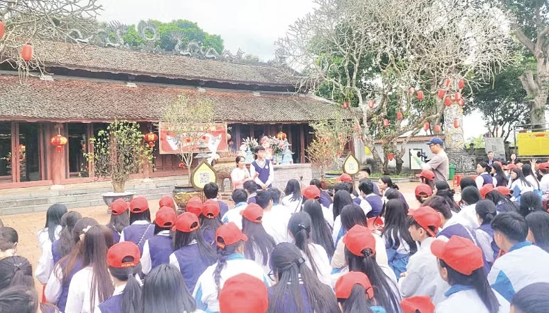 Dạy học kết nối di sản hình thành văn hóa gìn giữ truyền thống cho thế hệ trẻ