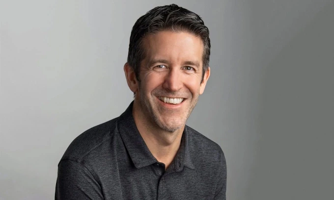 John Ternus - từ kỹ sư cơ khí đến người được chọn tại Apple