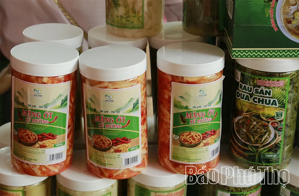 Đưa hương vị núi rừng về Giỗ Tổ