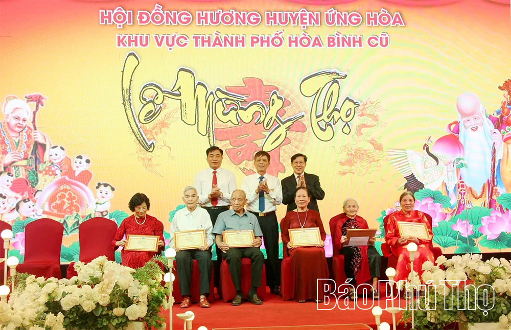 Hội đồng hương Ứng Hoà tại Hoà Bình kỷ niệm 30 năm xây dựng và phát triển