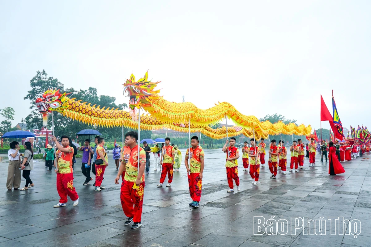 Nghi lễ rước kiệu - Biểu tượng thiêng liêng của lòng tri ân Tổ tiên