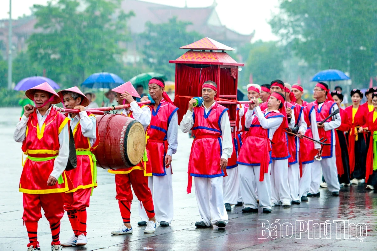 Nghi lễ rước kiệu - Biểu tượng thiêng liêng của lòng tri ân Tổ tiên