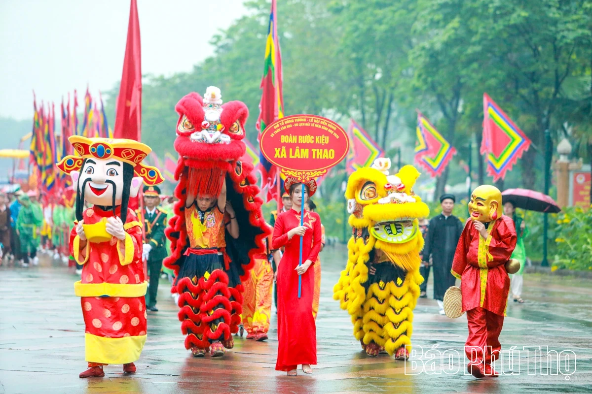Nghi lễ rước kiệu - Biểu tượng thiêng liêng của lòng tri ân Tổ tiên