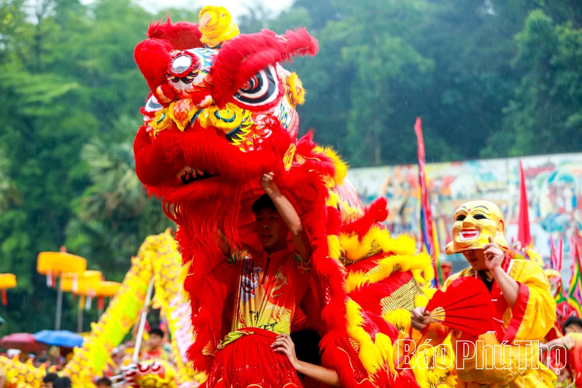 Nghi lễ rước kiệu - Biểu tượng thiêng liêng của lòng tri ân Tổ tiên
