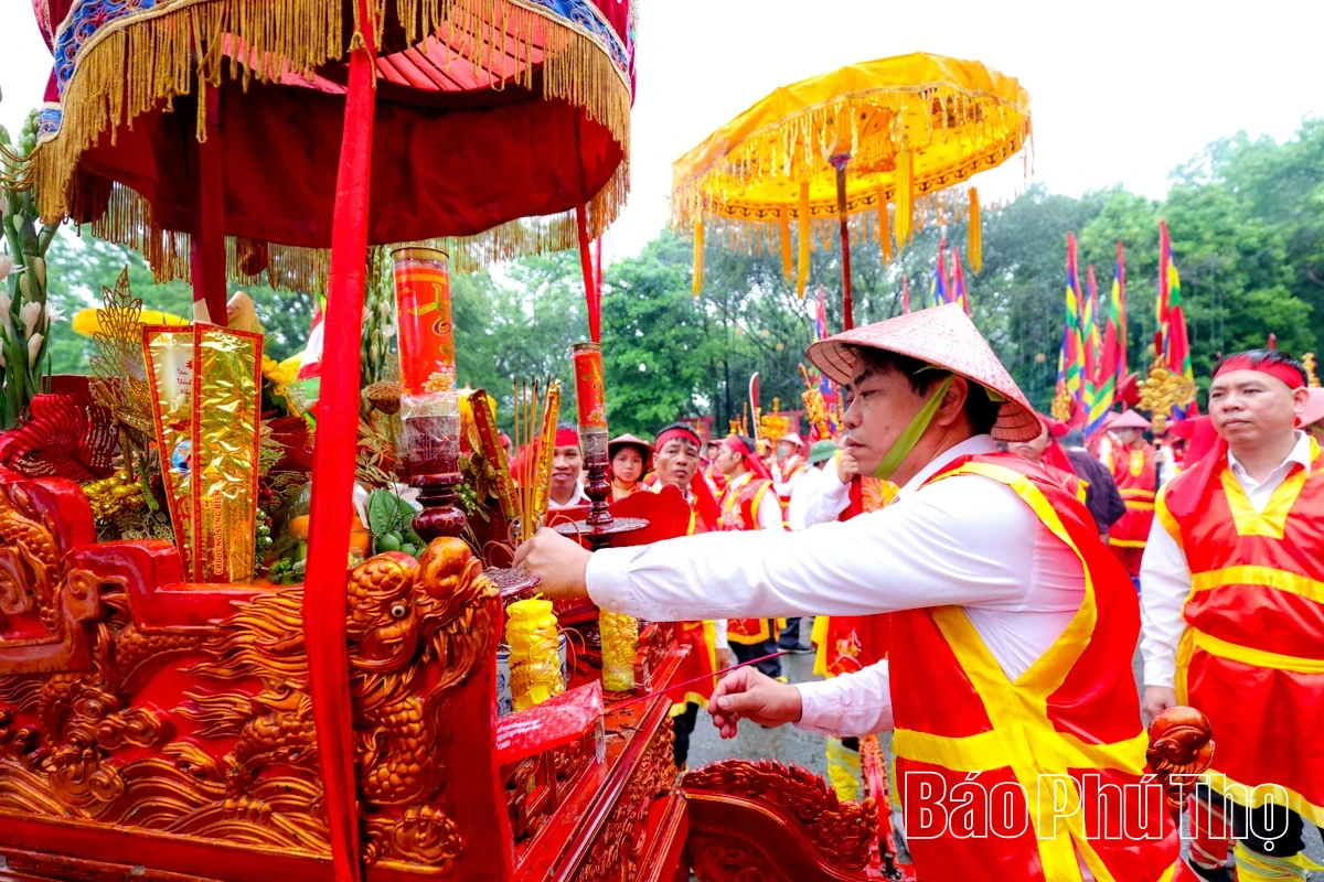 Nghi lễ rước kiệu - Biểu tượng thiêng liêng của lòng tri ân Tổ tiên