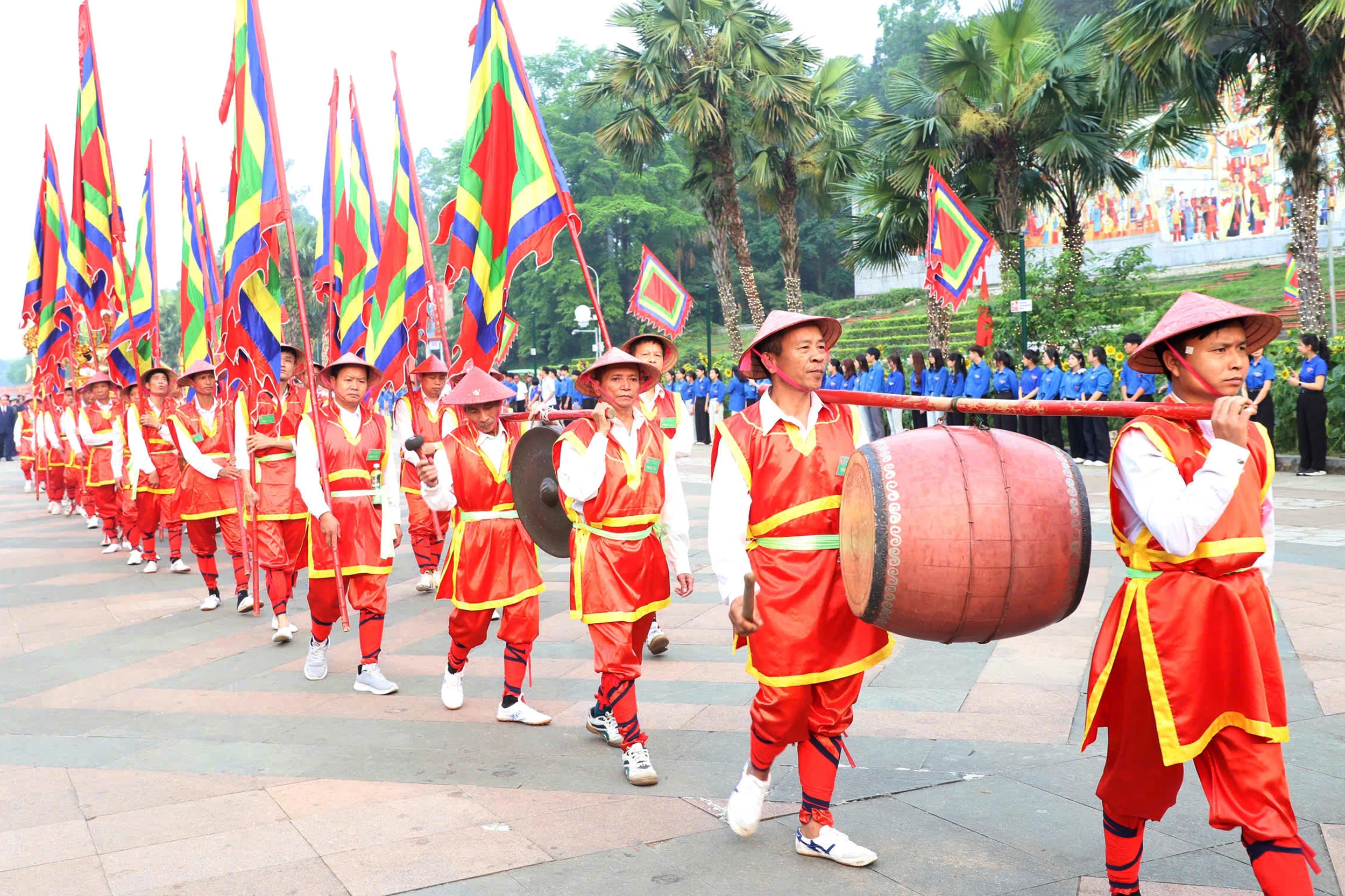 Tổng Bí thư, Chủ tịch nước dâng hương tưởng niệm các Vua Hùng