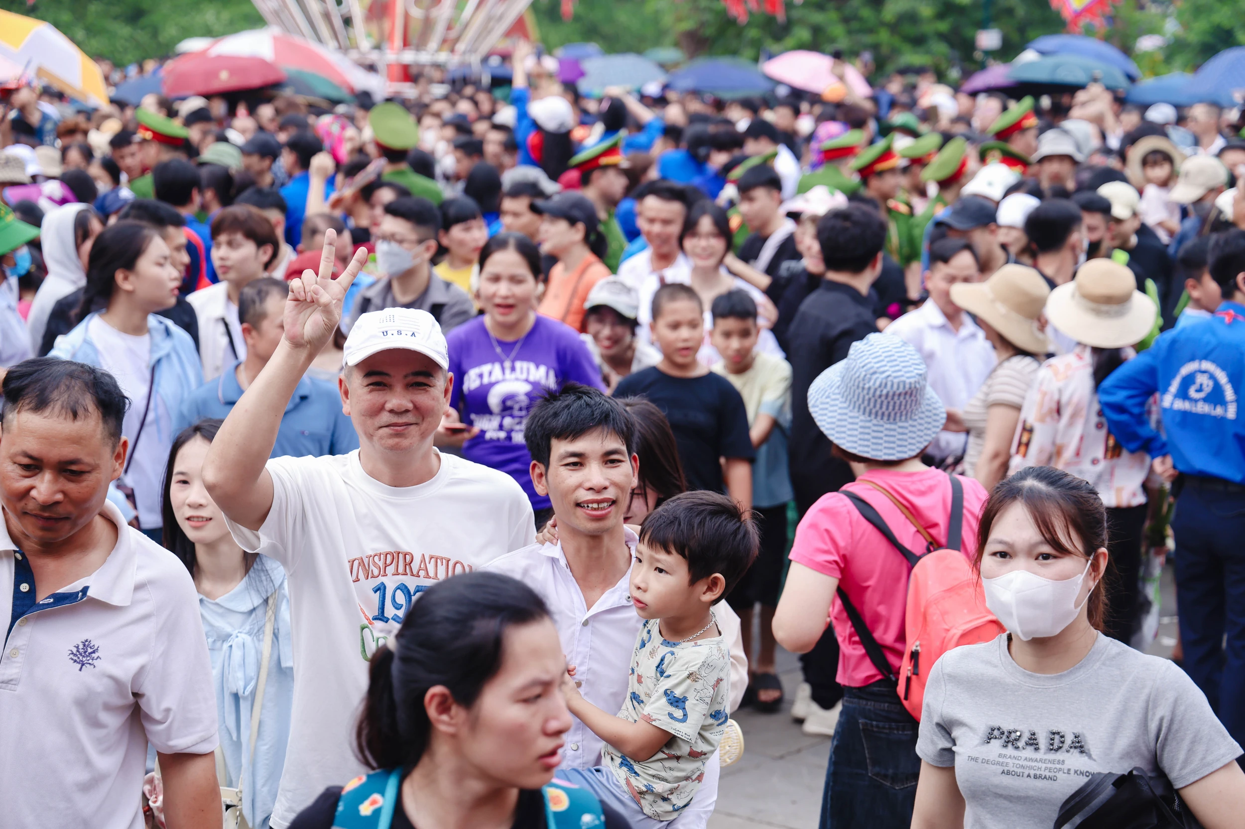 Linh thiêng ngày Giỗ Tổ