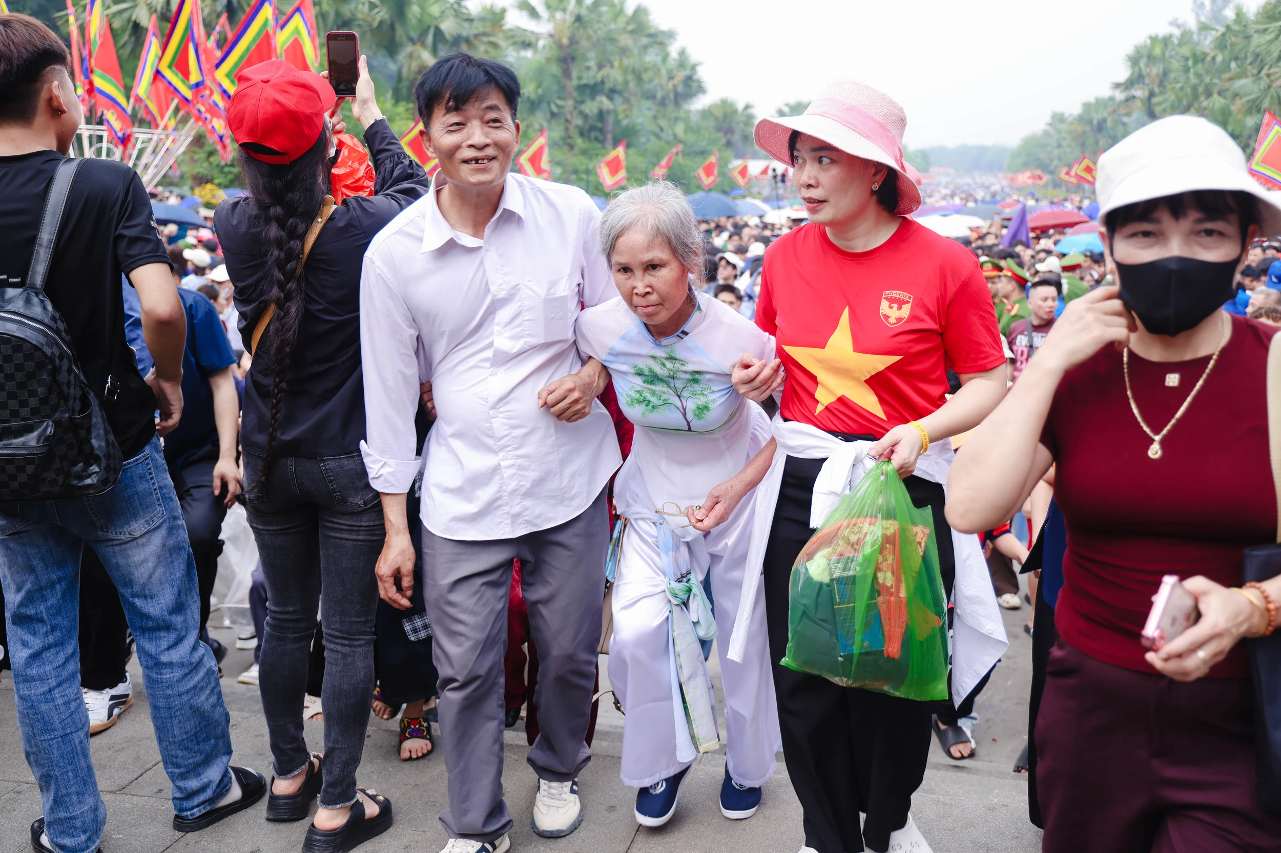 Linh thiêng ngày Giỗ Tổ