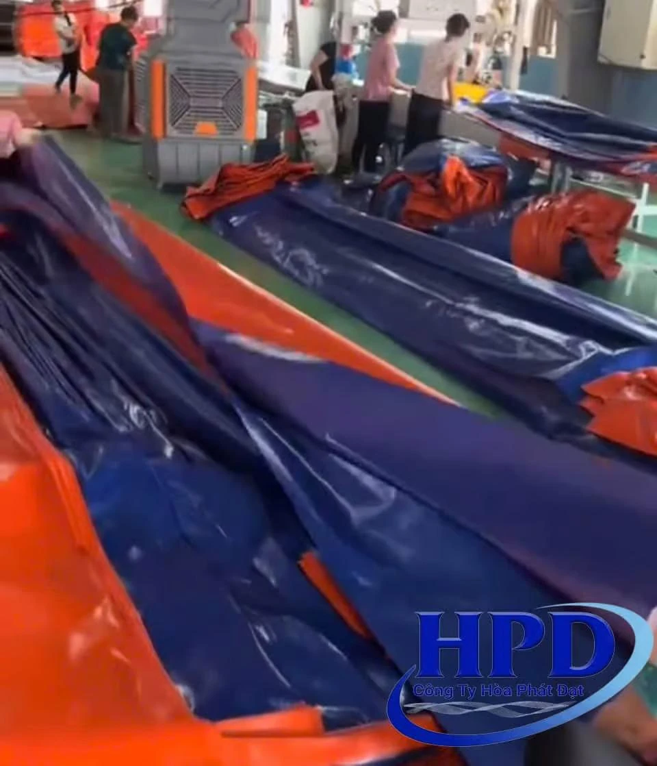 Bạt xanh cam và những ứng dụng “đa năng” không thể thiếu trong đời sống và sản xuất