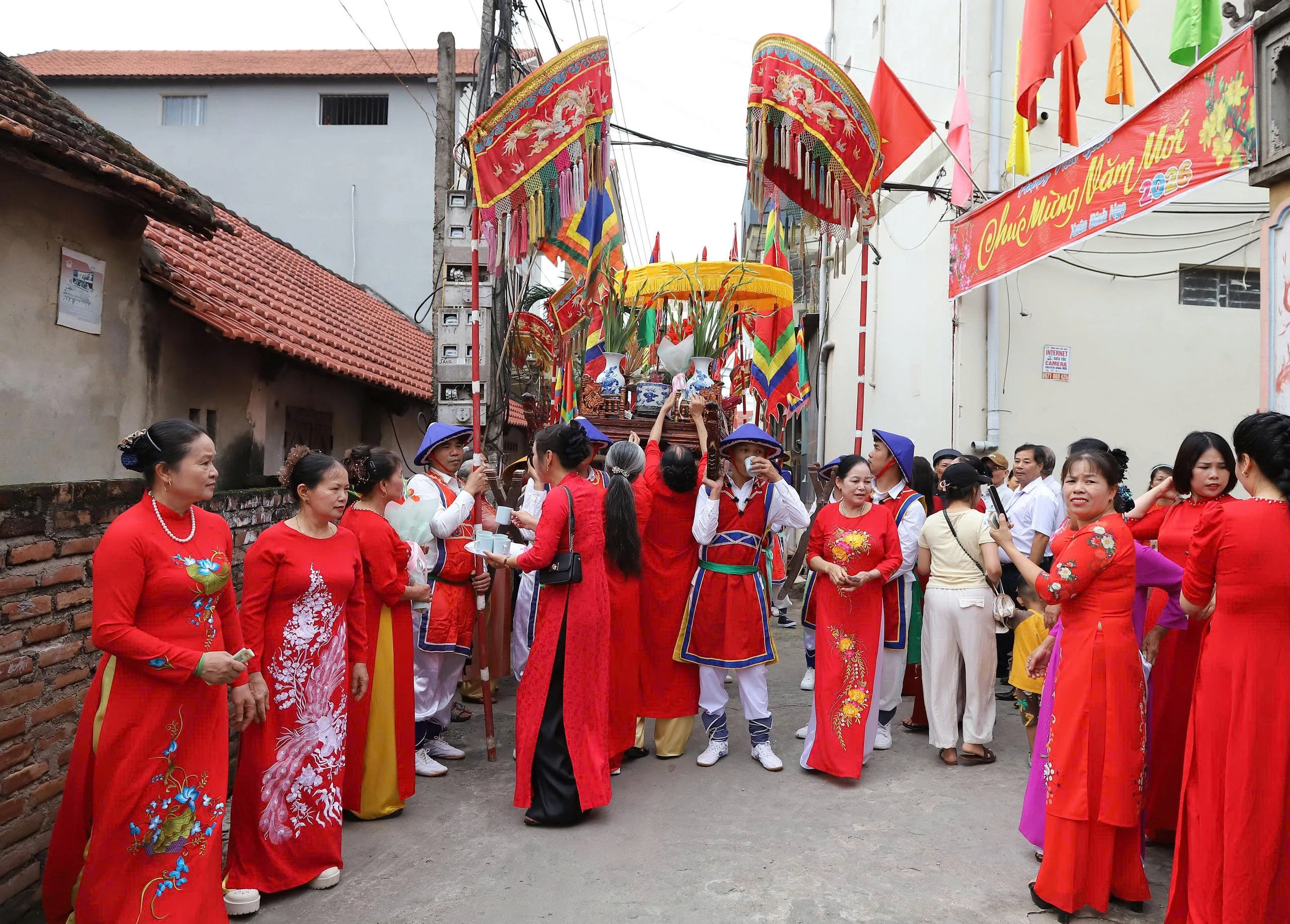 Độc đáo Lễ hội đình Hùng Lô