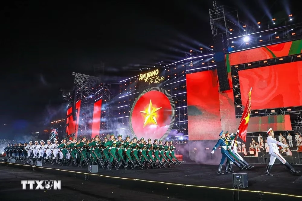 Âm vang Tổ quốc: Hàng vạn khán giả hòa chung nhịp đập tự hào dân tộc