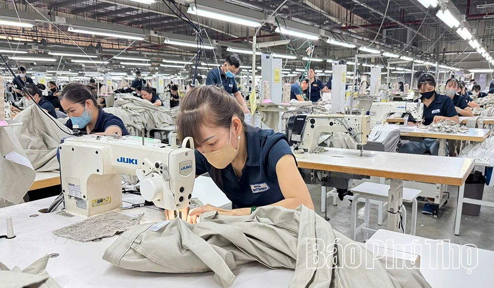 Vang mãi bản hùng ca đại thắng