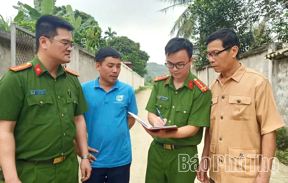 Công an xã Dũng Tiến giữ bình yên từ cơ sở