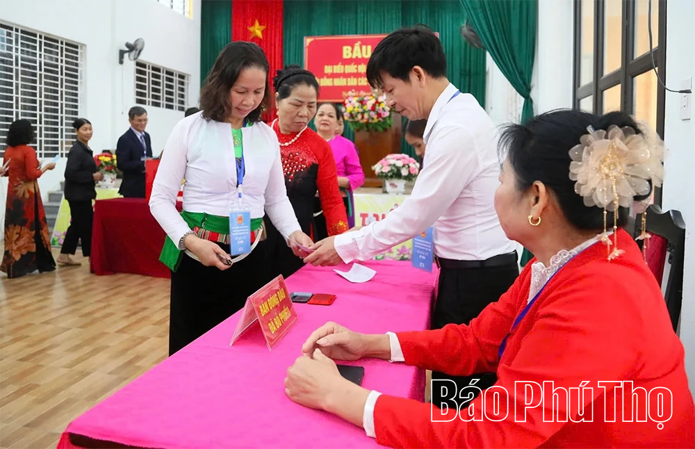 Lương Sơn khẳng định vai trò cực tăng trưởng phía Nam