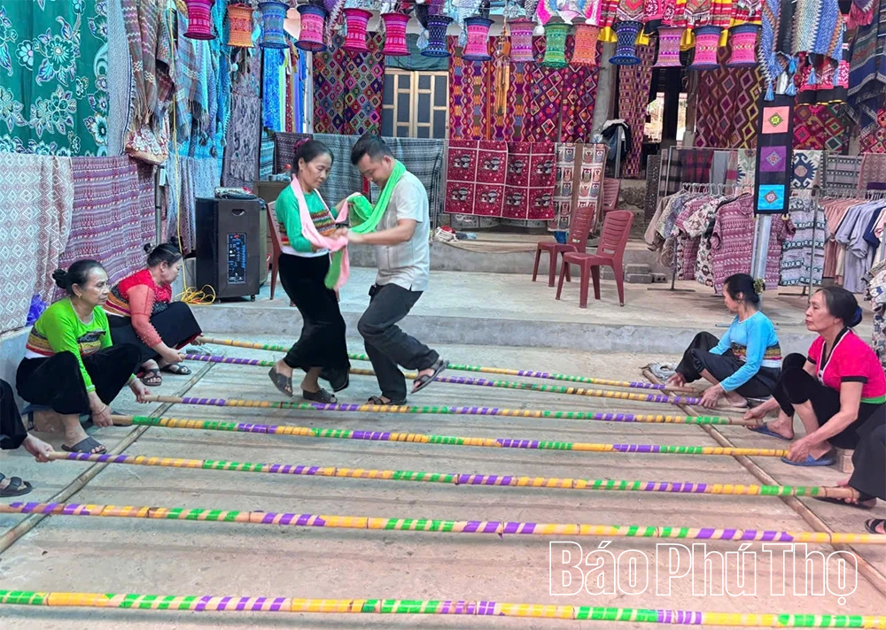 Bản Lác - điểm hẹn cuối tuần