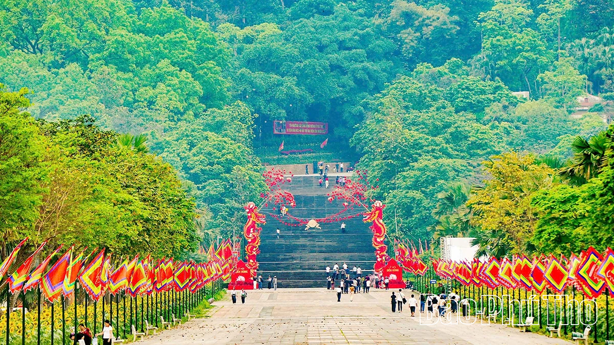 Đất Tổ Phú Thọ rộn ràng trong những ngày tháng Tư lịch sử