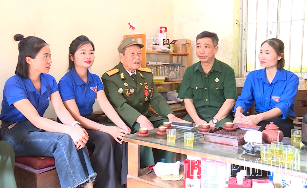 Hào khí Điện Biên Phủ - Ngọn lửa truyền thống soi đường thế hệ trẻ