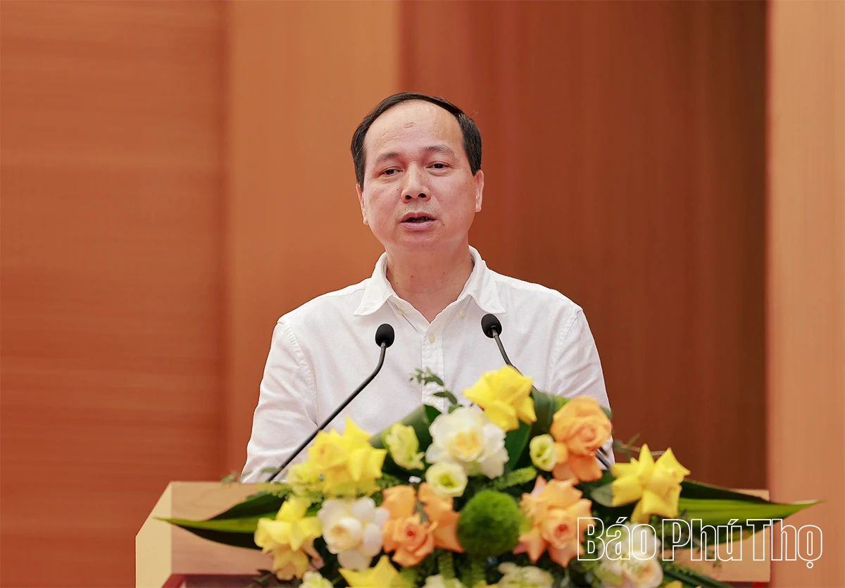 Đại biểu HĐND tỉnh thảo luận, làm rõ các dự thảo nghị quyết trình tại Kỳ họp thứ Hai, HĐND tỉnh khóa XX
