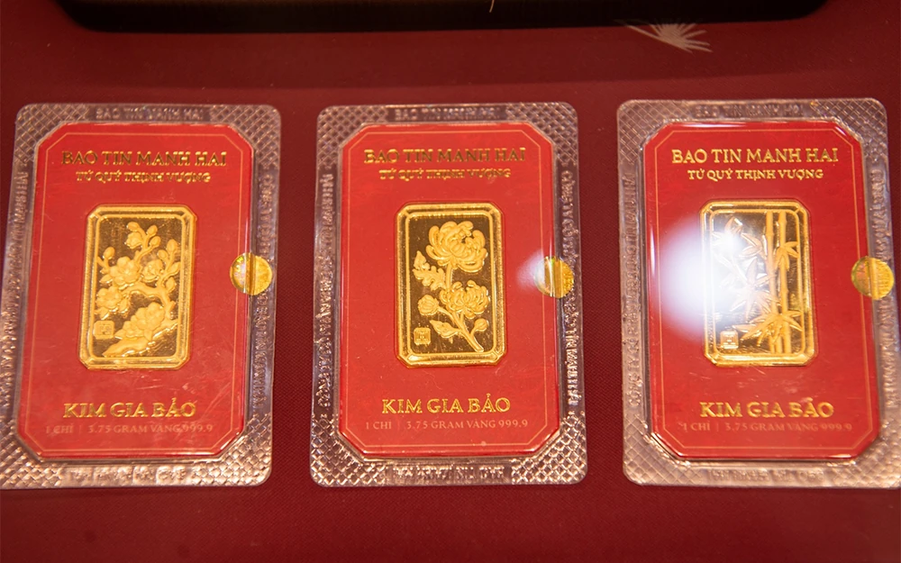 Giá vàng hôm nay 9/5/2026 bay phấp phới vàng chao liệng quanh đỉnh
