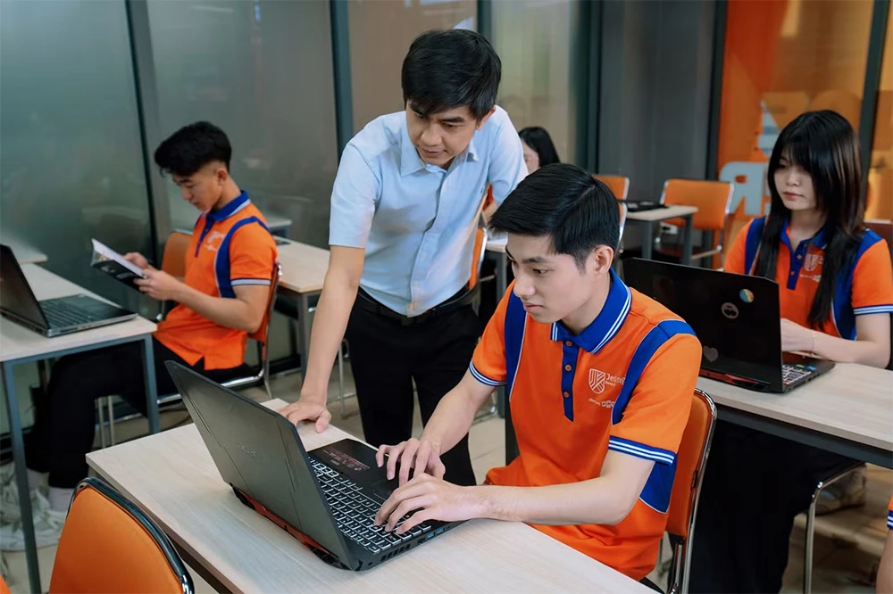 Khi AI không chỉ trả lời mà bắt đầu “làm việc”: Cơ hội mới cho người trẻ đón đầu AI Agent