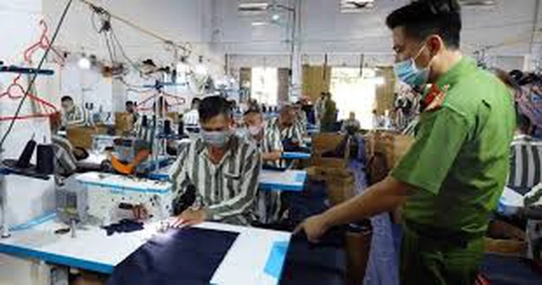 Phạm nhân được học văn hóa, học nghề và cấp chứng chỉ đào tạo nghề