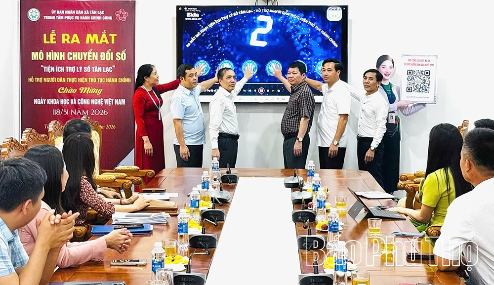 Xã Tân Lạc ra mắt mô hình đổi mới sáng tạo chuyển đổi số