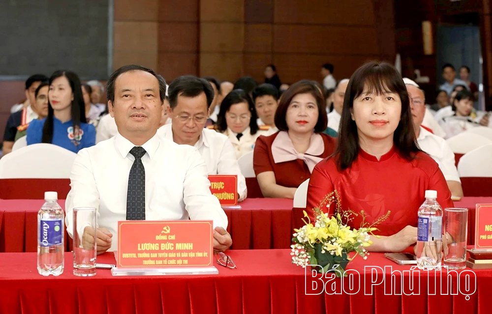 Bế mạc và trao giải Hội thi Báo cáo viên, tuyên truyền viên giỏi khu vực Hòa Bình