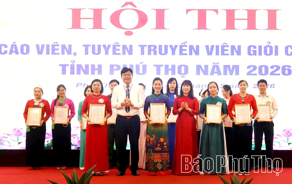 Bế mạc và trao giải Hội thi Báo cáo viên, tuyên truyền viên giỏi khu vực Hòa Bình