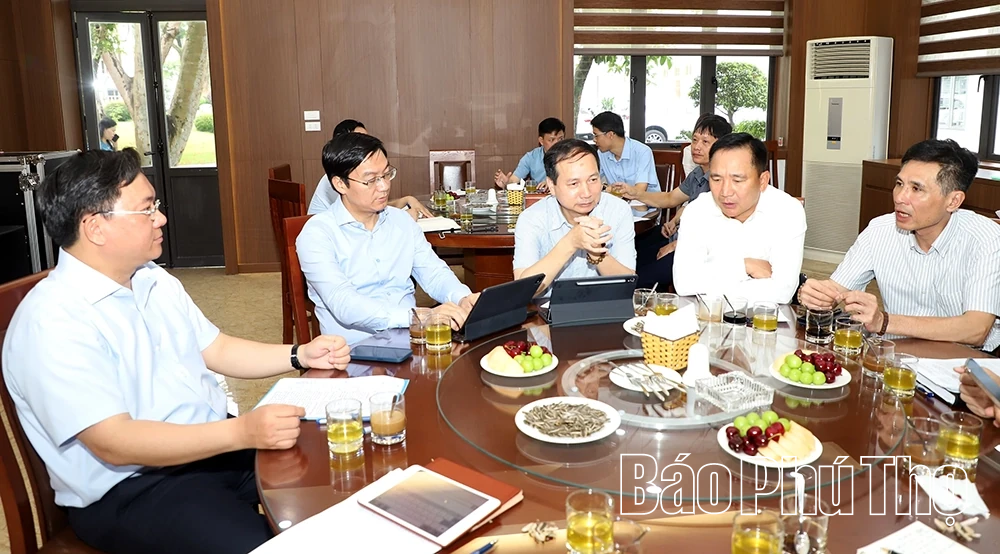 Chương trình Cà phê doanh nhân phiên thứ ba: Tháo gỡ nút thắt mặt bằng cho các cụm công nghiệp