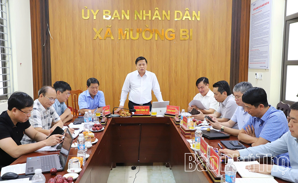Phó Chủ tịch UBND tỉnh Đinh Công Sứ kiểm tra tiến độ các dự án vùng chuyển dân sông Đà