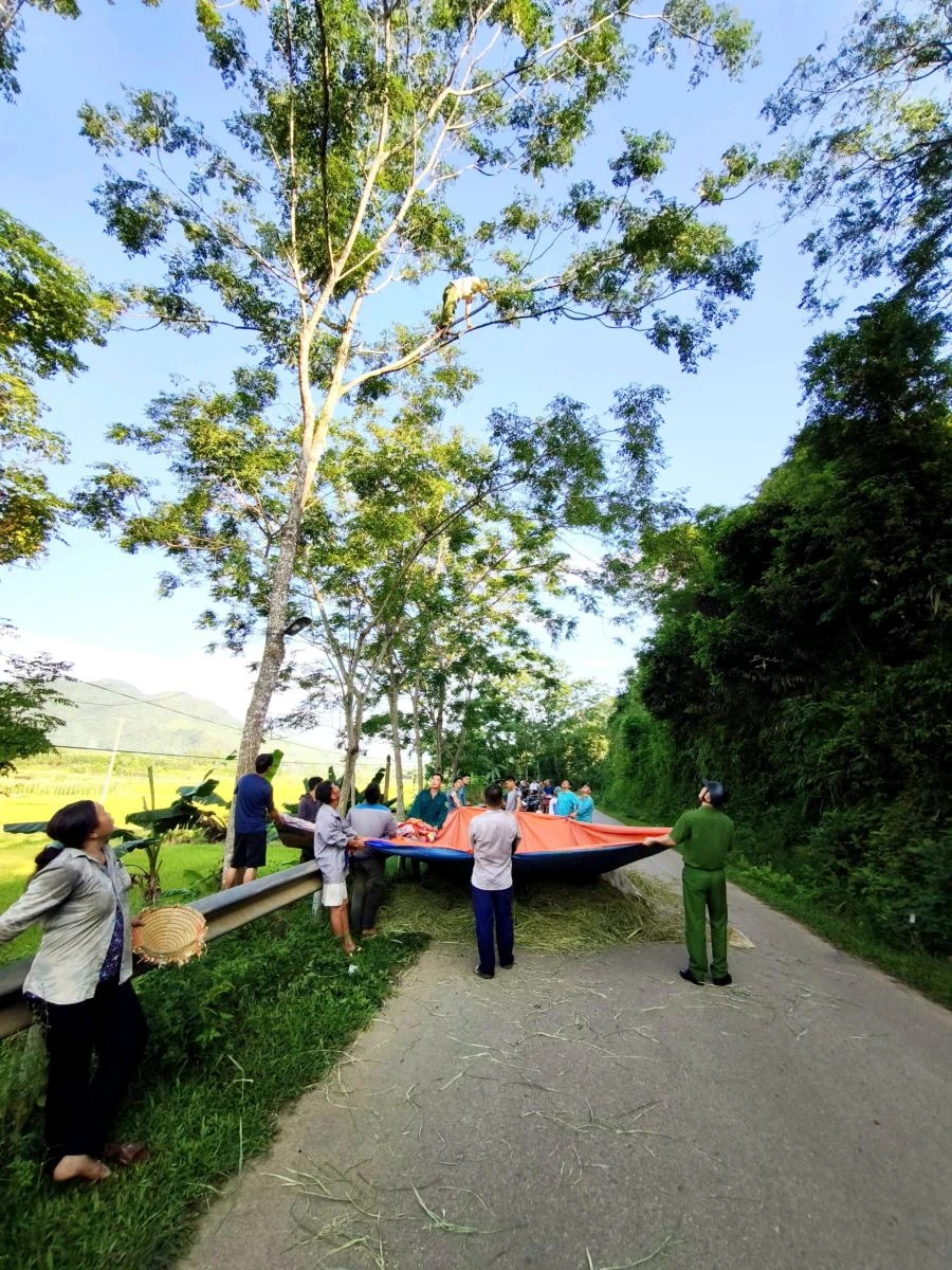 Công an xã Nật Sơn kịp thời cứu người dân trong tình huống đặc biệt nguy hiểm