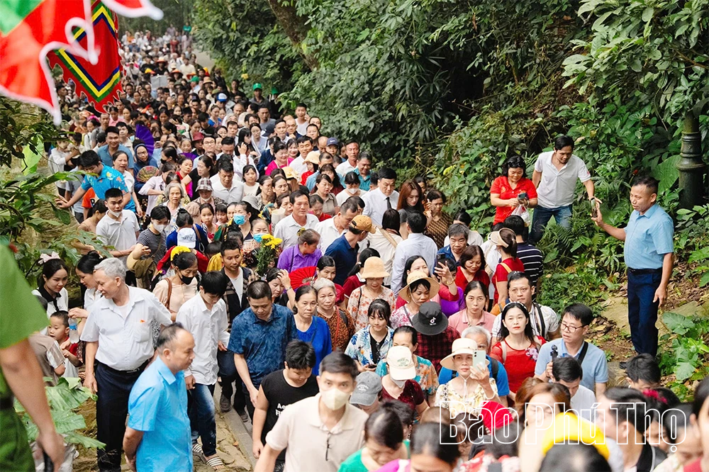 Phát triển du lịch trở thành ngành kinh tế mũi nhọn