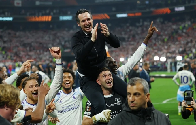 Aston Villa vô địch Europa League