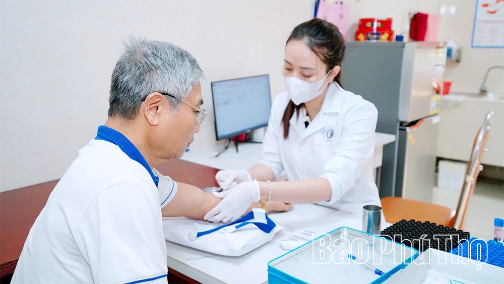 3 điển hình của LĐLĐ tỉnh được khen thưởng học và làm theo Bác