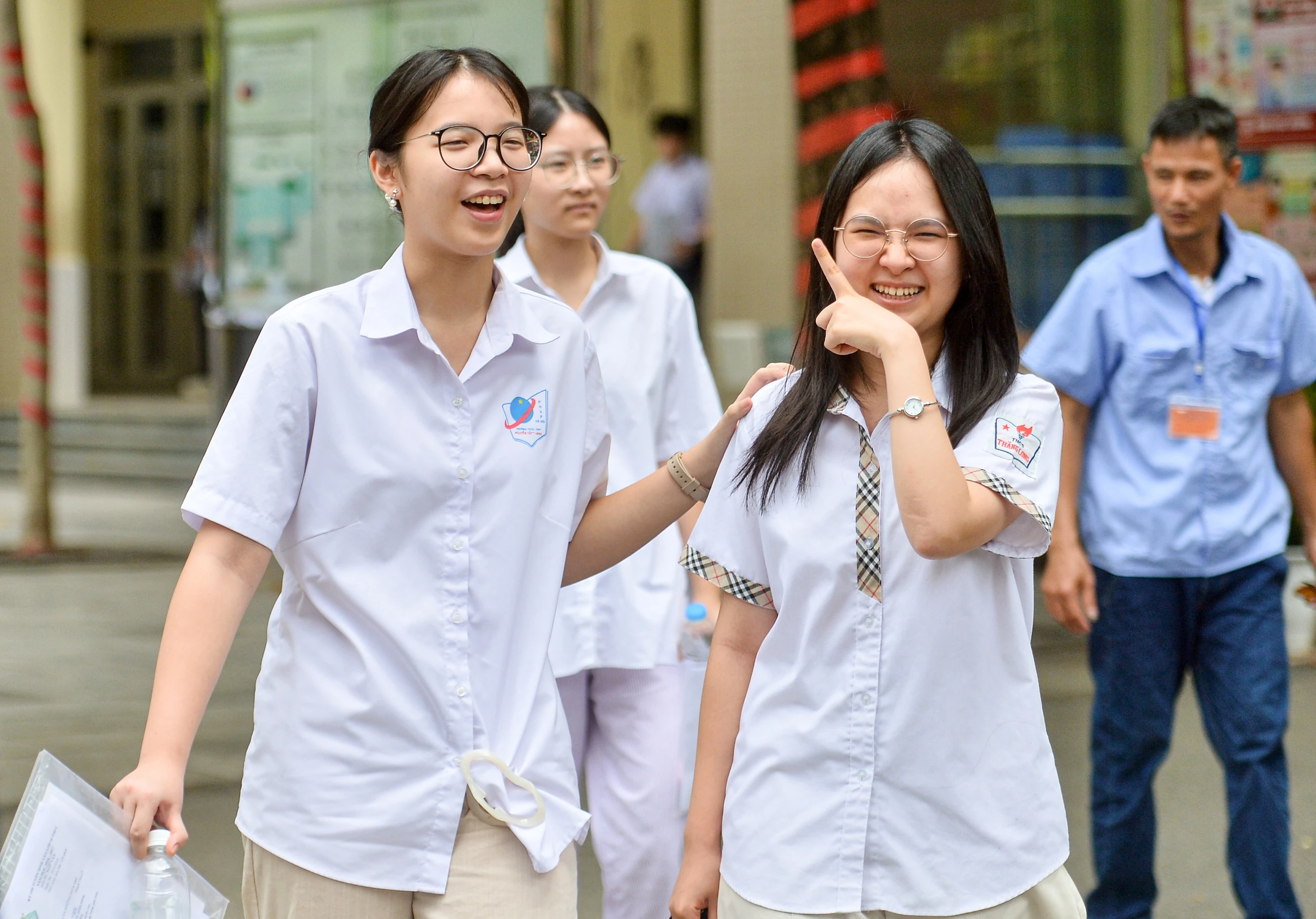 Đề văn thi vào lớp 10 ở Hà Nội được khen thực tế, nhiều thí sinh tự tin trên 8 điểm