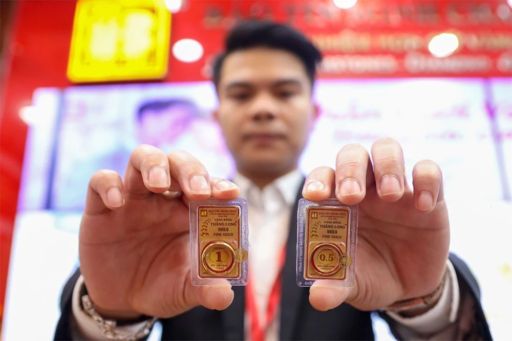 Giá vàng hôm nay 25/5/2026: Vàng SJC giảm, thế giới chịu áp lực điều chỉnh
