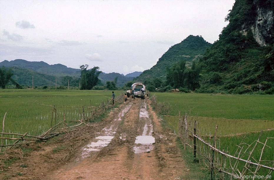 Thác Bản Giốc đẹp đến nghẹt thở trong mắt khách Đức 30 năm trước