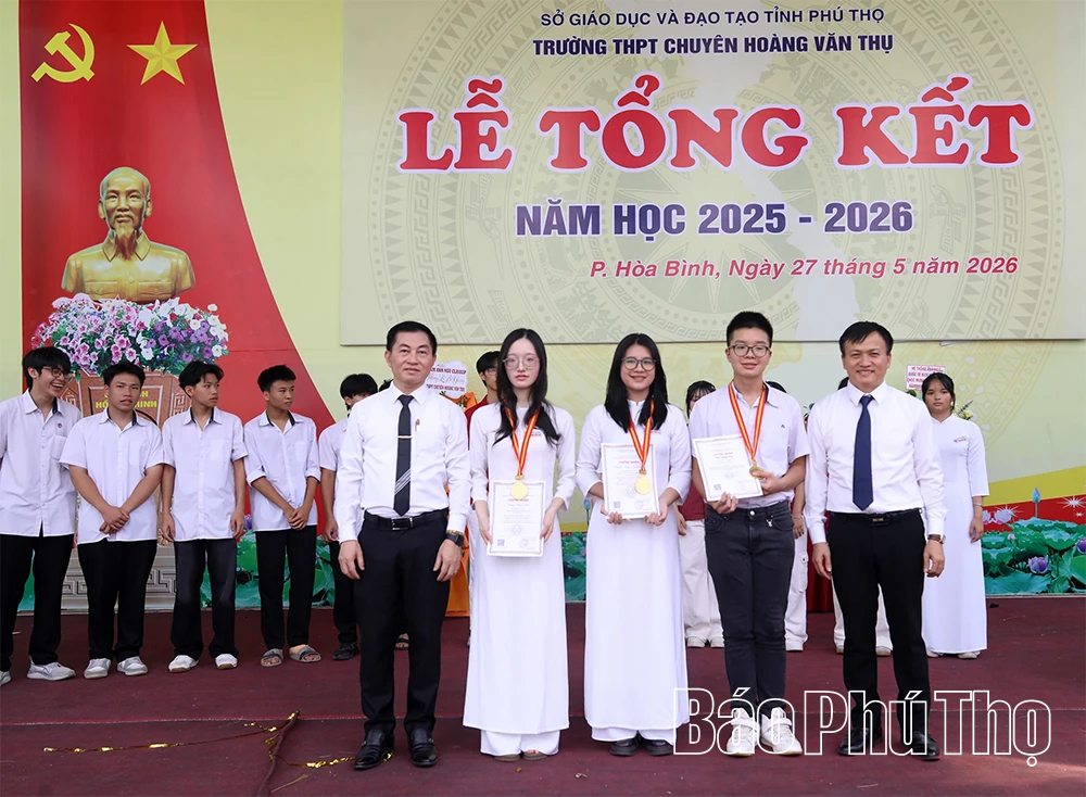 Trường THPT Chuyên Hoàng Văn Thụ tổng kết năm học 2025-2026