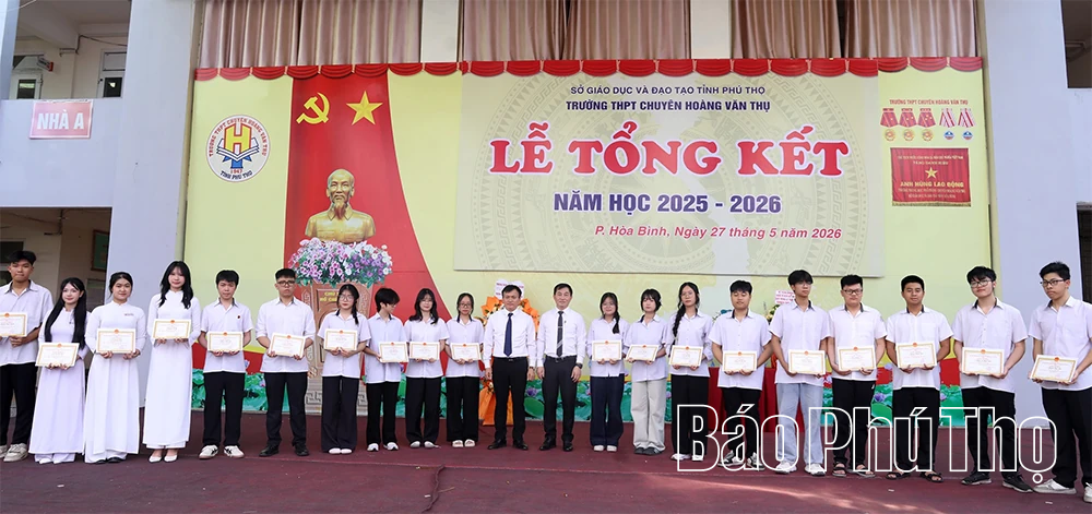 Trường THPT Chuyên Hoàng Văn Thụ tổng kết năm học 2025-2026