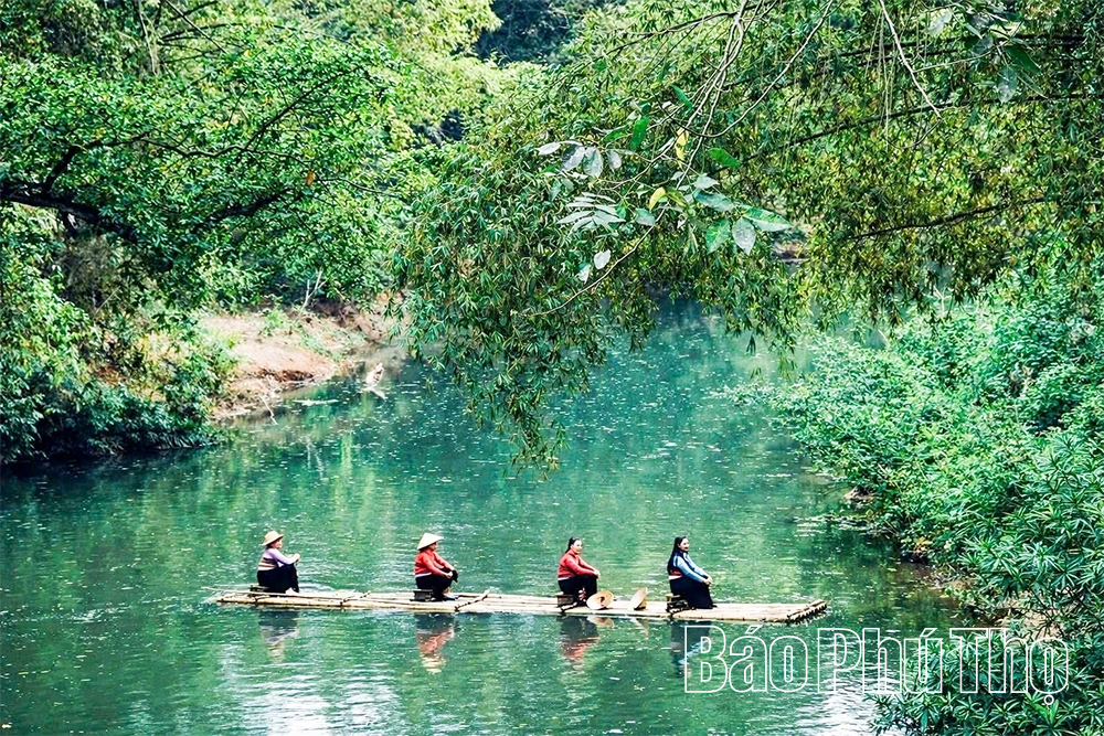 Khi thực tiễn đi vào Nghị quyết, đánh thức vùng đất “trong thơ”