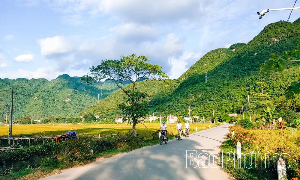 Khi thực tiễn đi vào Nghị quyết, đánh thức vùng đất “trong thơ”