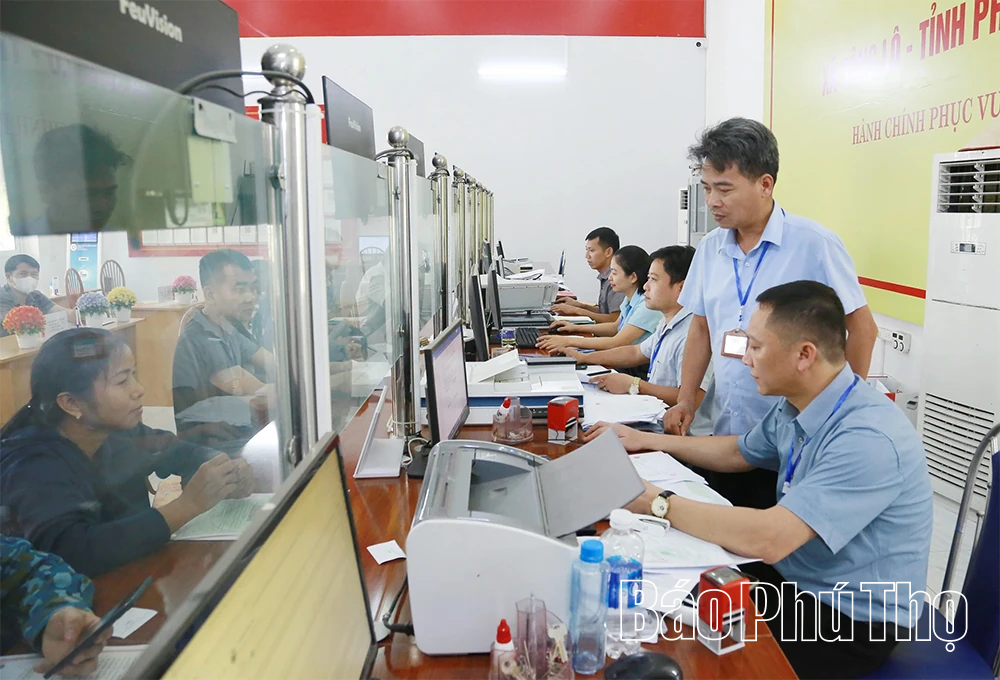 Chung tay xây dựng môi trường làm việc không khói thuốc