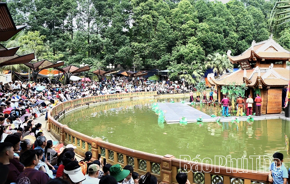 https://c.dhcn.vn/img/desktop/d-baophutho.vn/news/2622/187d3110842t11000l1-187d3110840t1107.webp?r=99