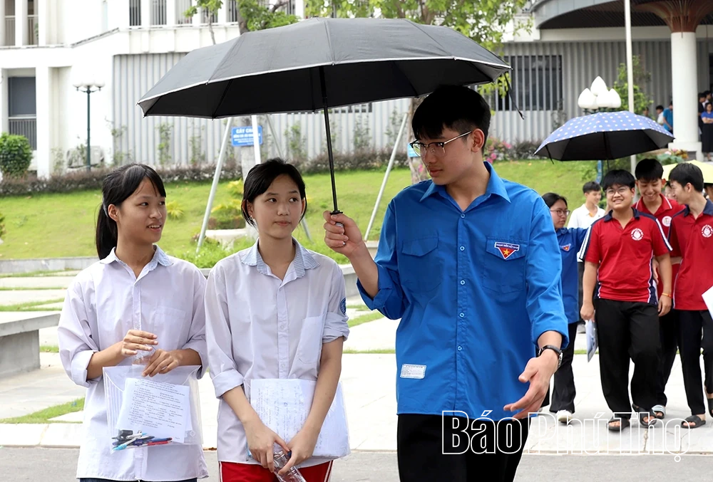 Hội đồng coi thi THPT Chuyên Hùng Vương: 1.401 thí sinh hoàn thành bài thi môn chuyên