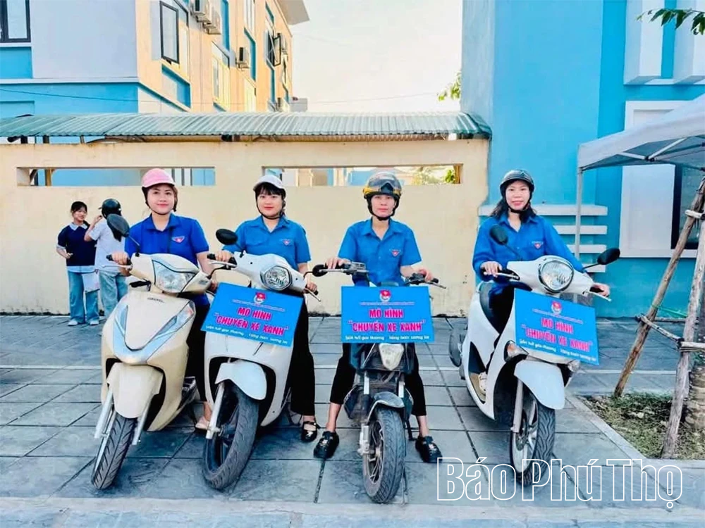 Áo xanh đồng hành cùng sĩ tử