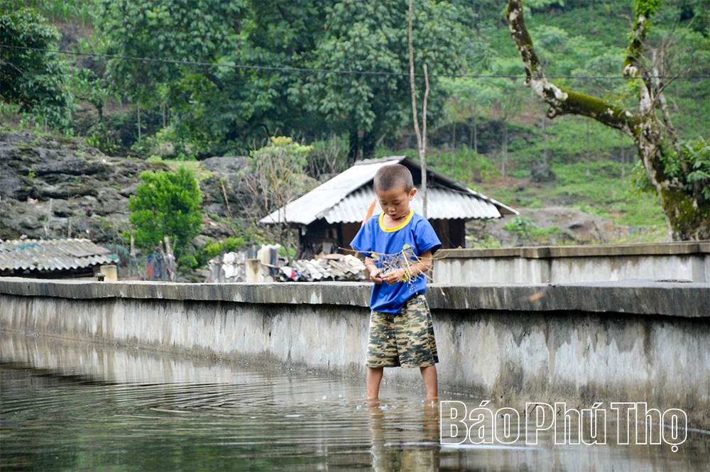 Khát cháy miền đá Hang Kia