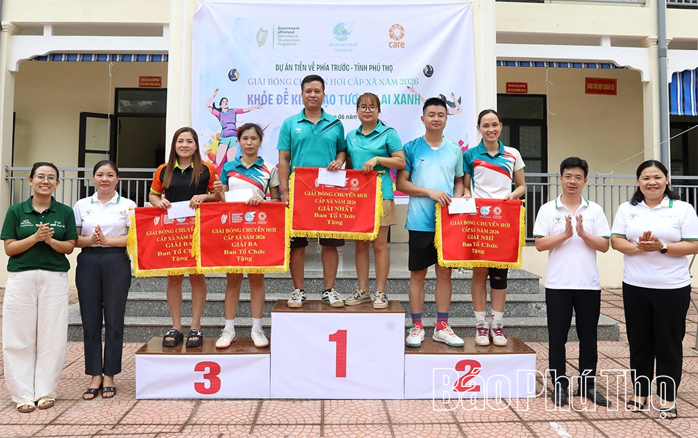 Giải bóng chuyền hơi “Khỏe để kiến tạo tương lai xanh”