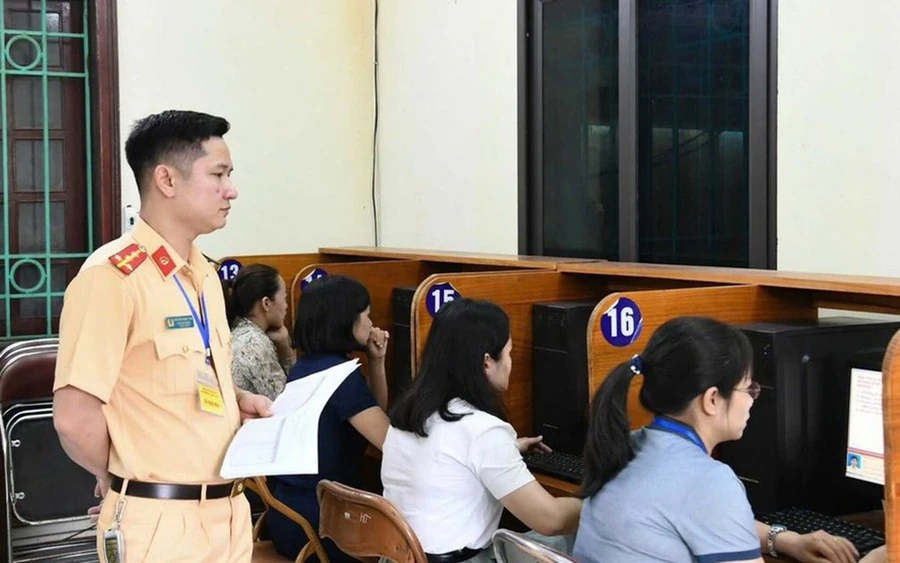 Đề xuất tăng số lượng câu hỏi lý thuyết sát hạch lái xe